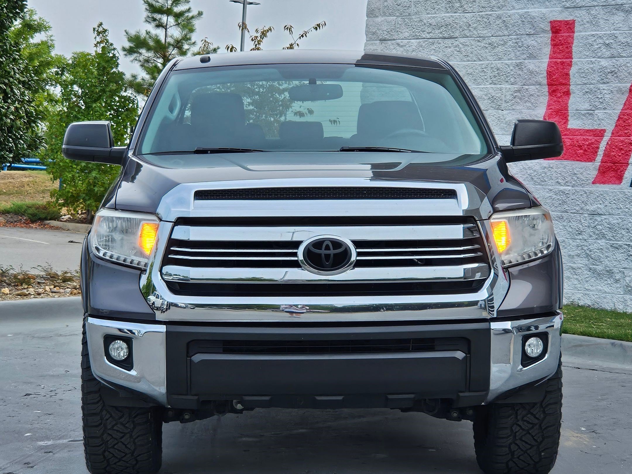 Used 2017 Toyota Tundra SR5 with VIN 5TFEM5F13HX115539 for sale in Little Rock