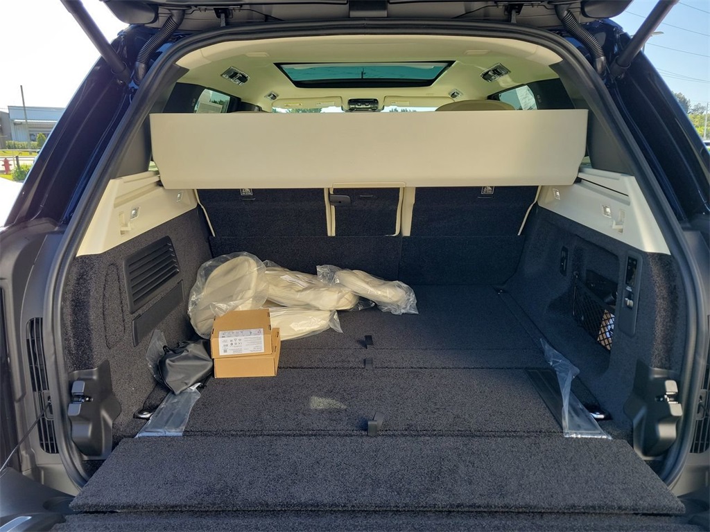 2025 Land Rover Range Rover Autobiography photo 10