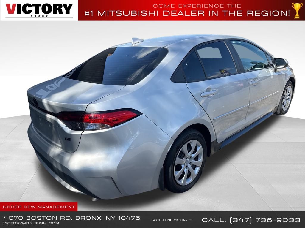 2021 Toyota Corolla LE photo 4