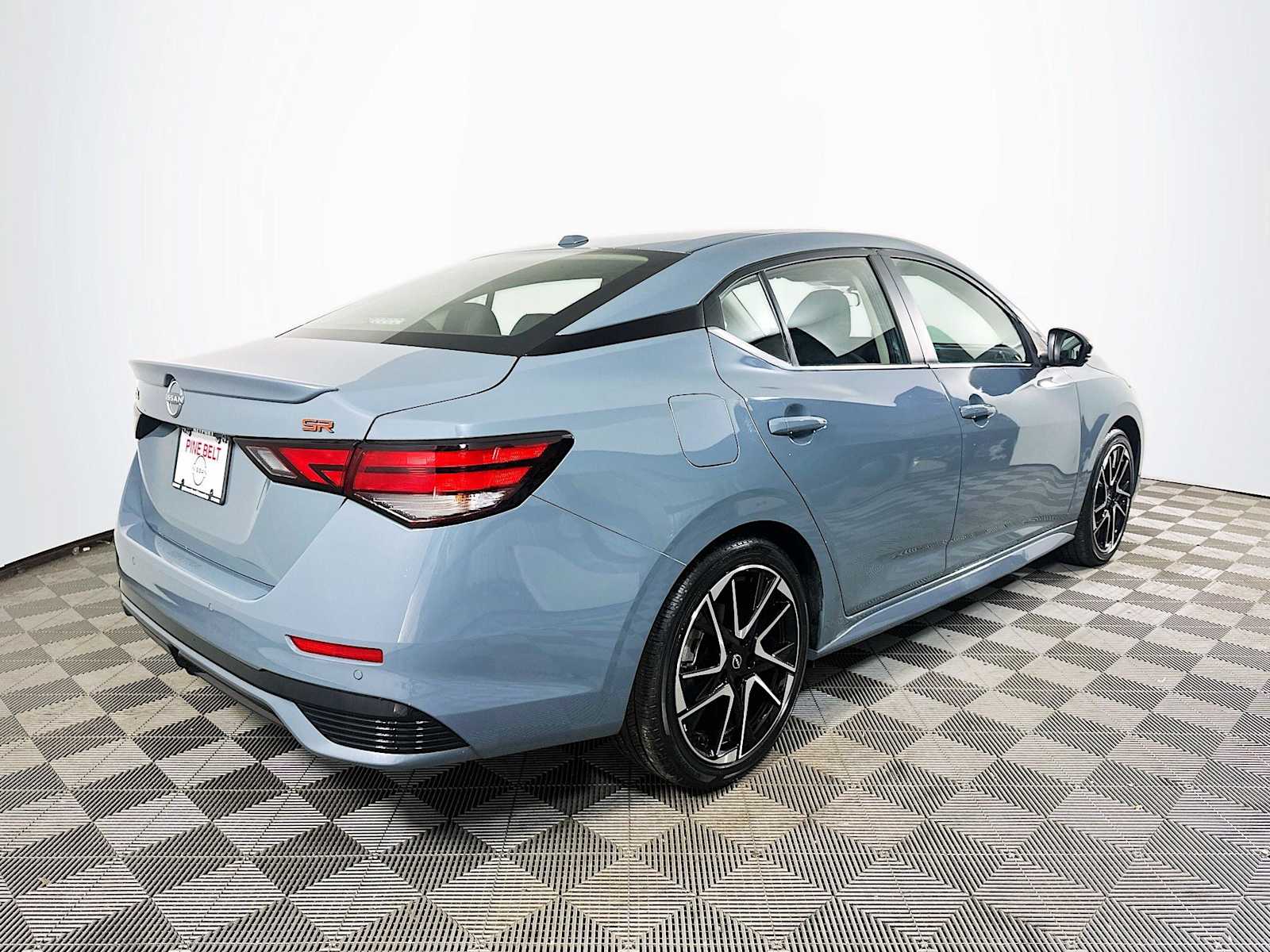 2024 Nissan Sentra SR photo 4