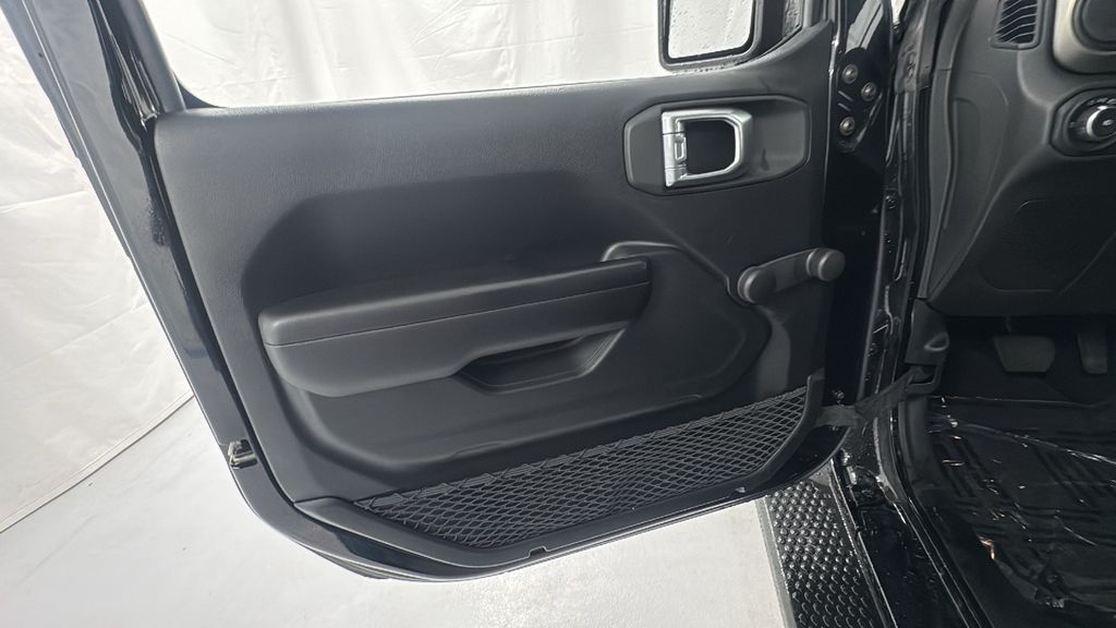 2021 Jeep Wrangler Unlimited Sport photo 19