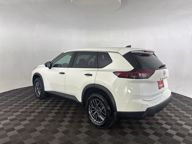 2026 Nissan Rogue S photo 6