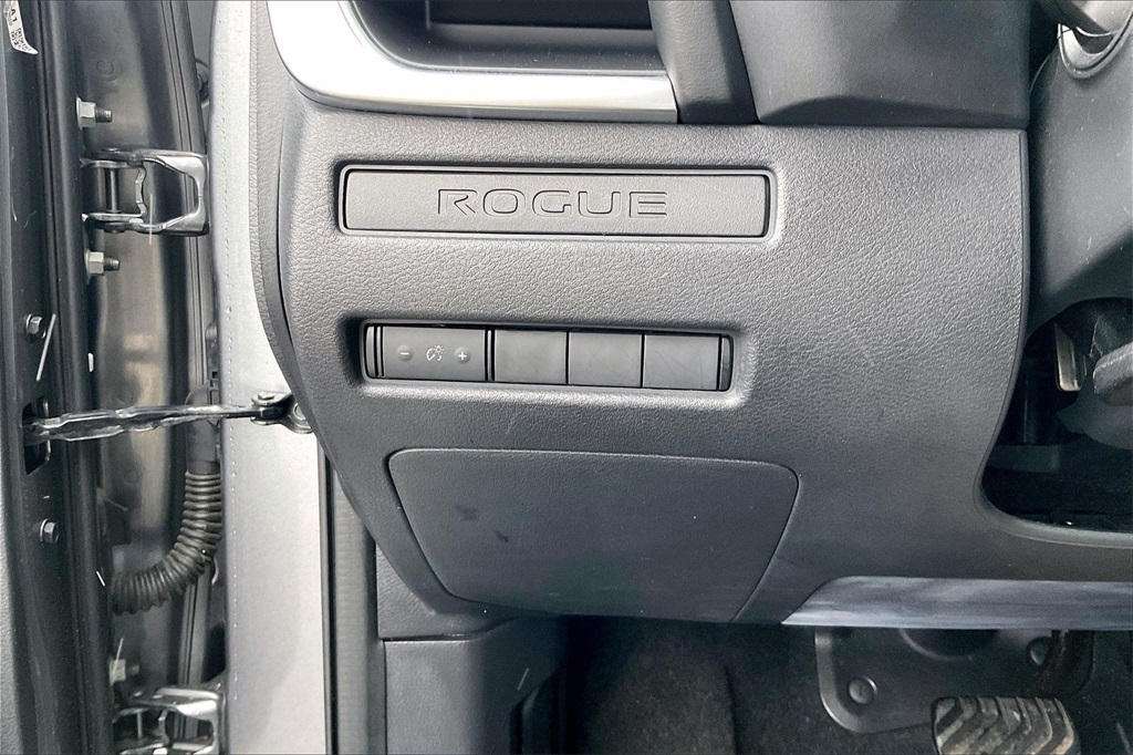 2021 NISSAN ROGUE - Image 31