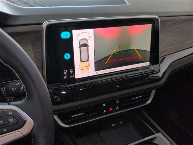 2026 Volkswagen Atlas SEL photo 13