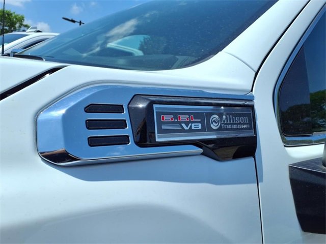 2025 Gmc Sierra 2500 HD SLE photo 3