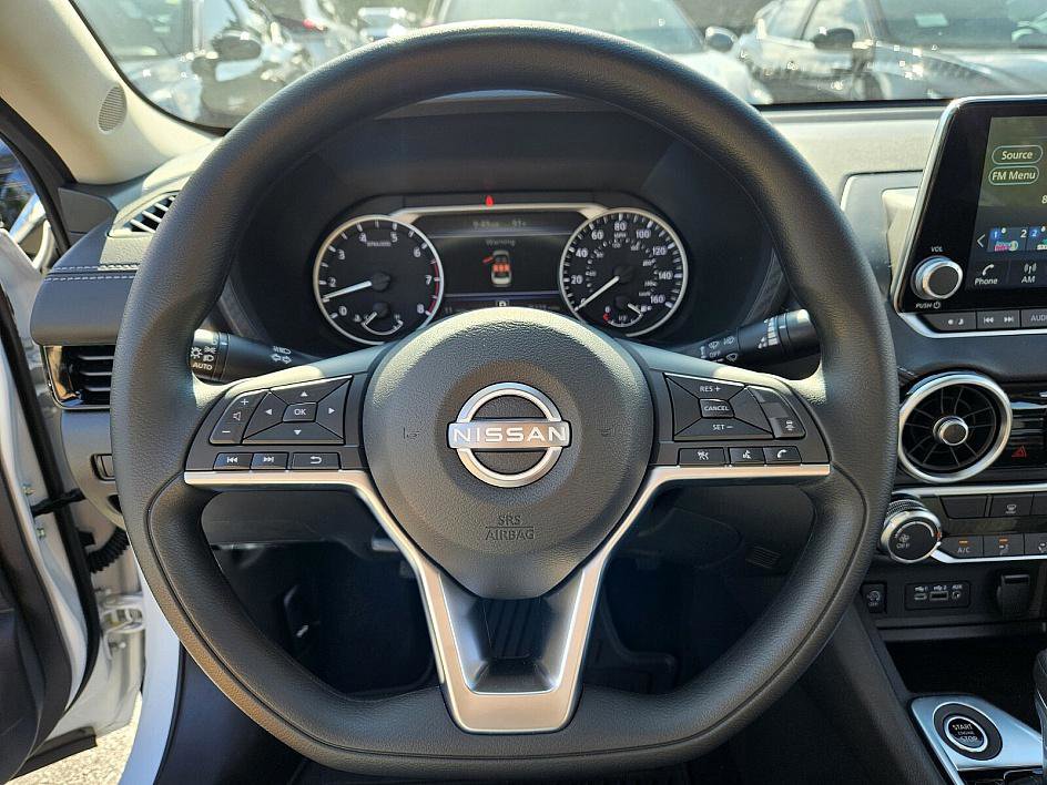 2025 Nissan Sentra SV photo 25