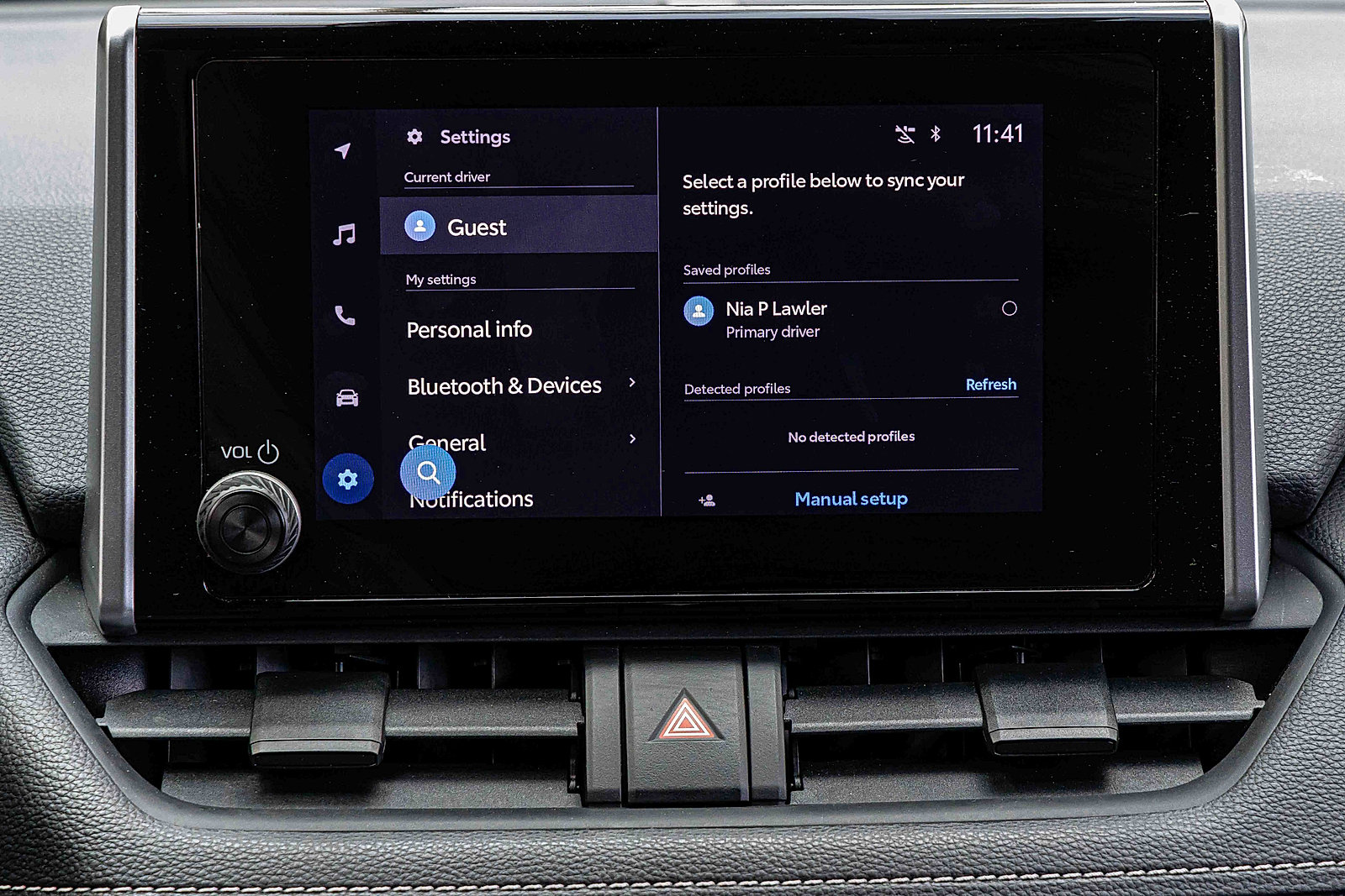 2023 Toyota RAV4 Hybrid XLE photo 10