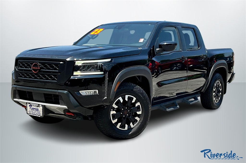 2023 Nissan Frontier PRO-4X photo 3