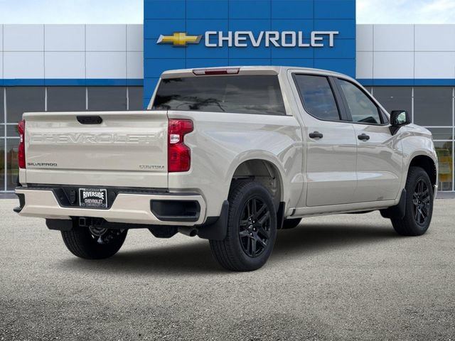 2026 Chevrolet Silverado Custom photo 4