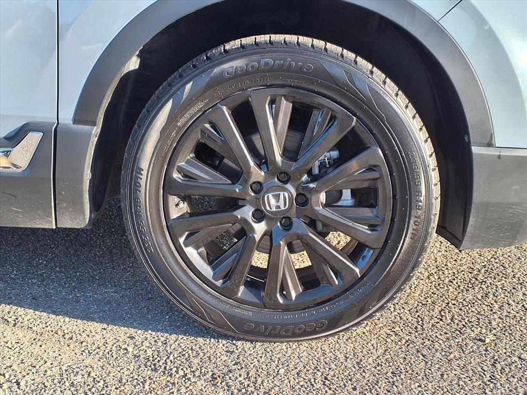 2022 Honda CR-V Touring photo 4