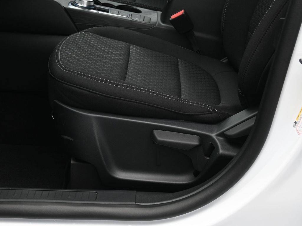2025 Ford Escape Active photo 9