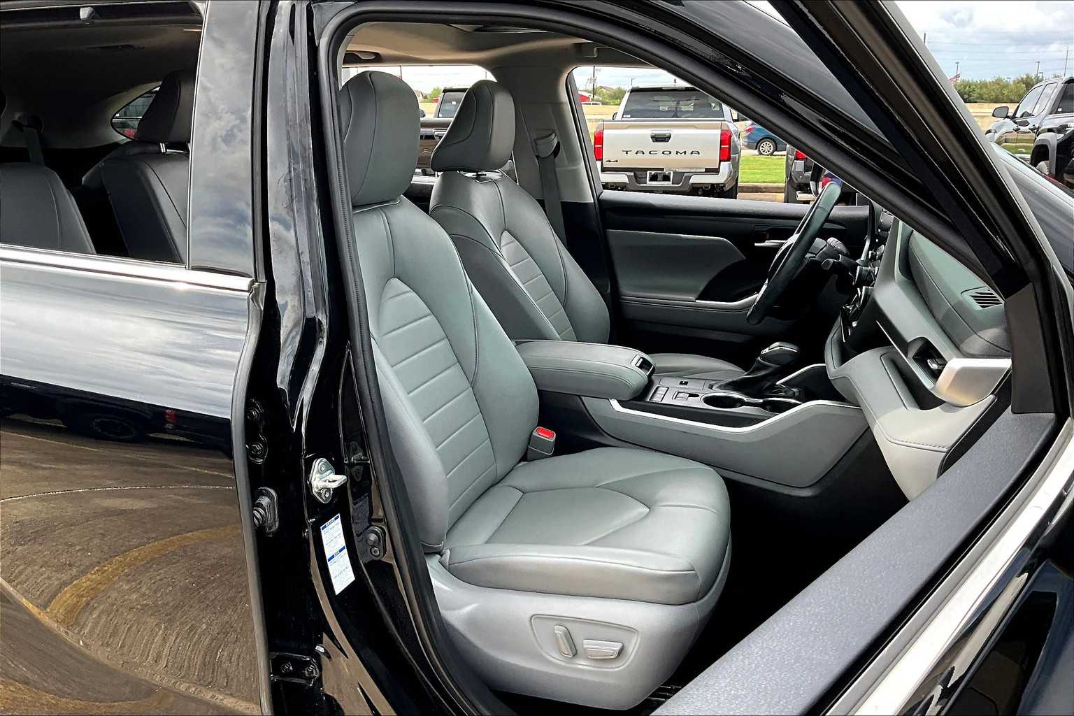 2021 Toyota Highlander Hybrid XLE photo 8