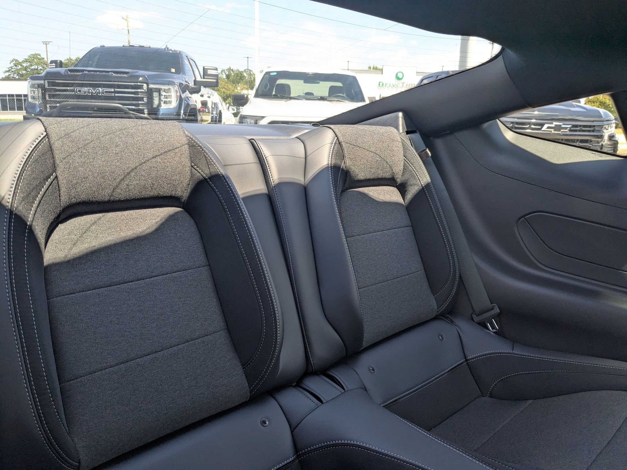 2025 Ford Mustang EcoBoost photo 26