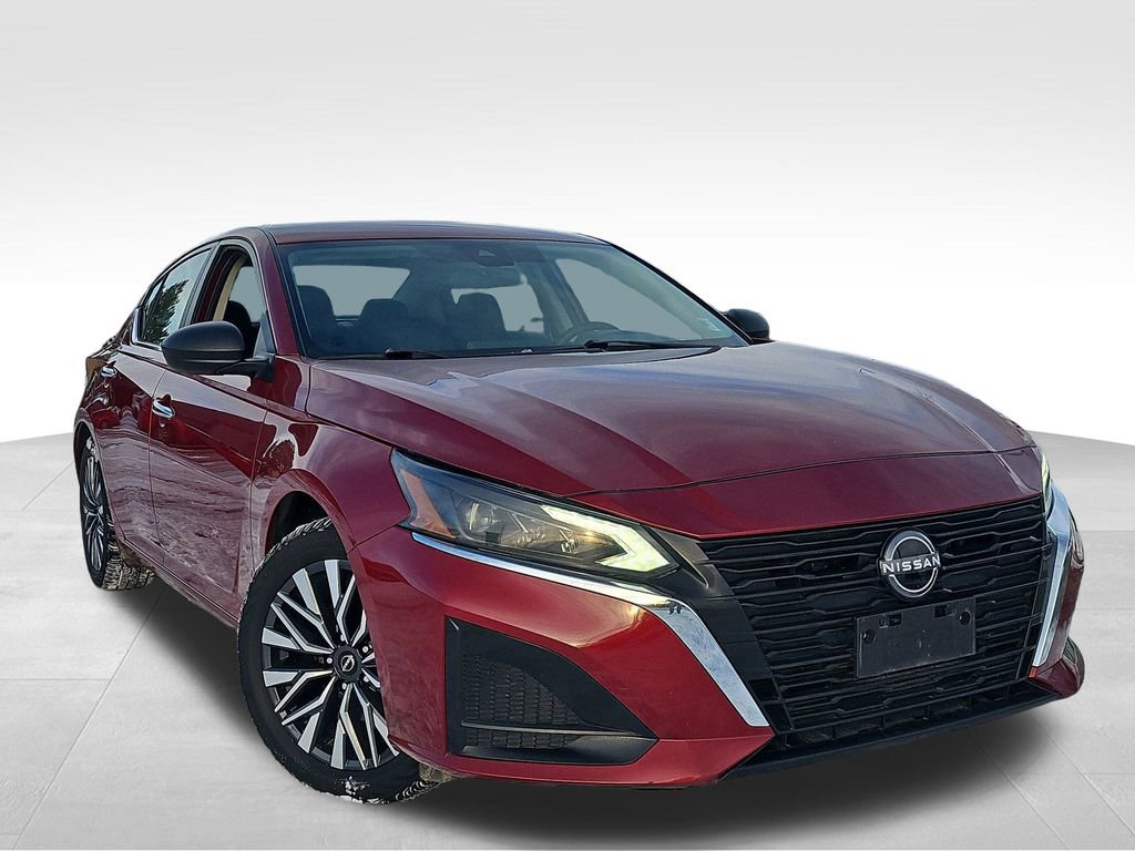 2024 Nissan Altima SV's photo