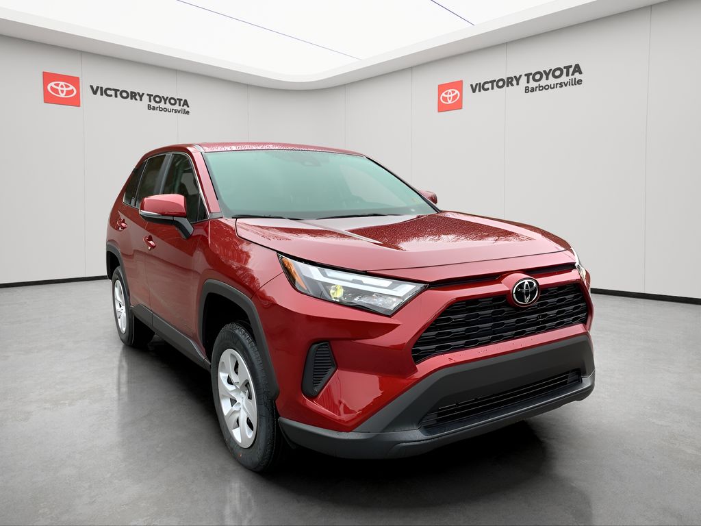 2025 Toyota RAV4 LE's photo