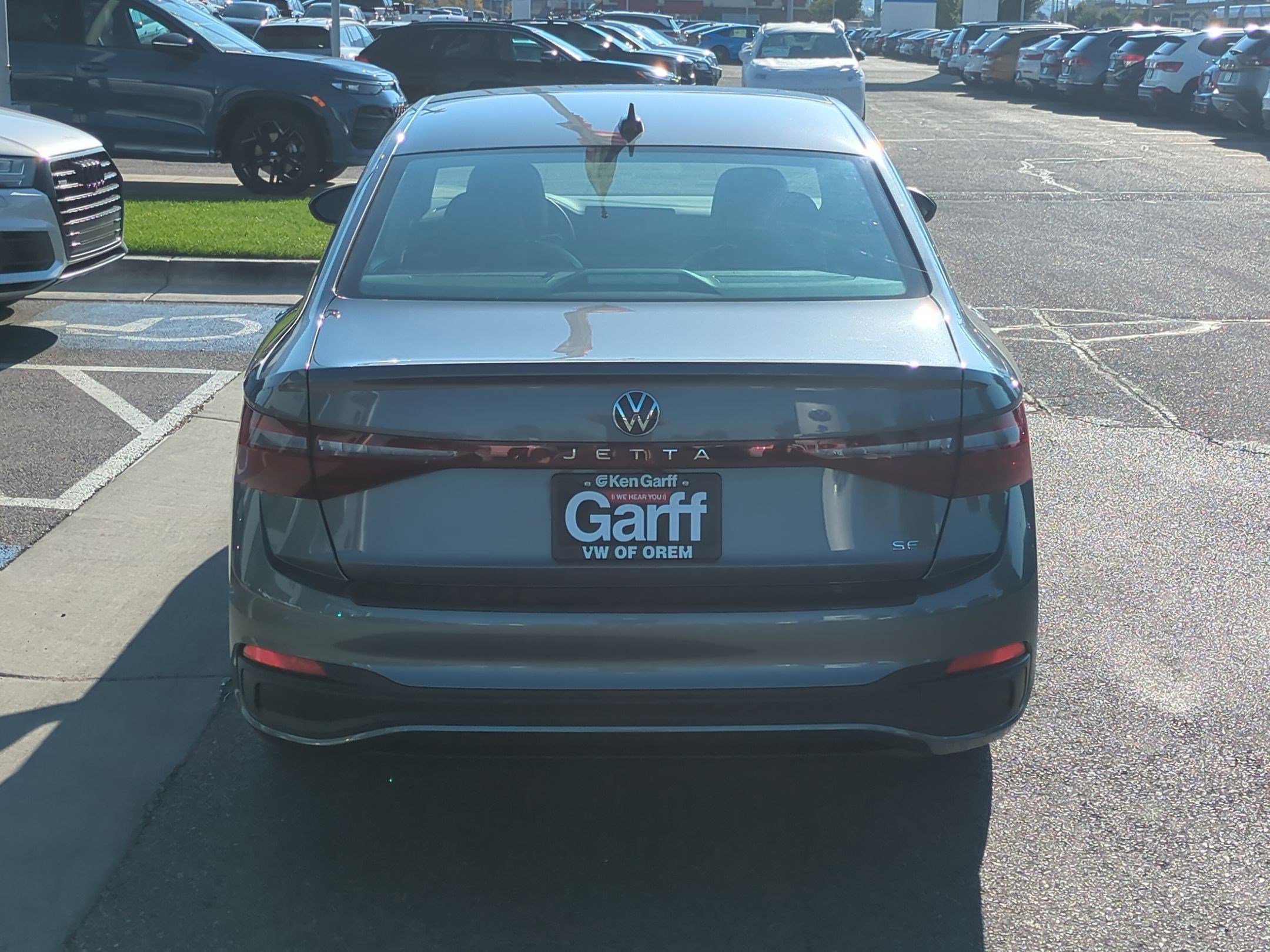 2025 Volkswagen Jetta SE photo 4