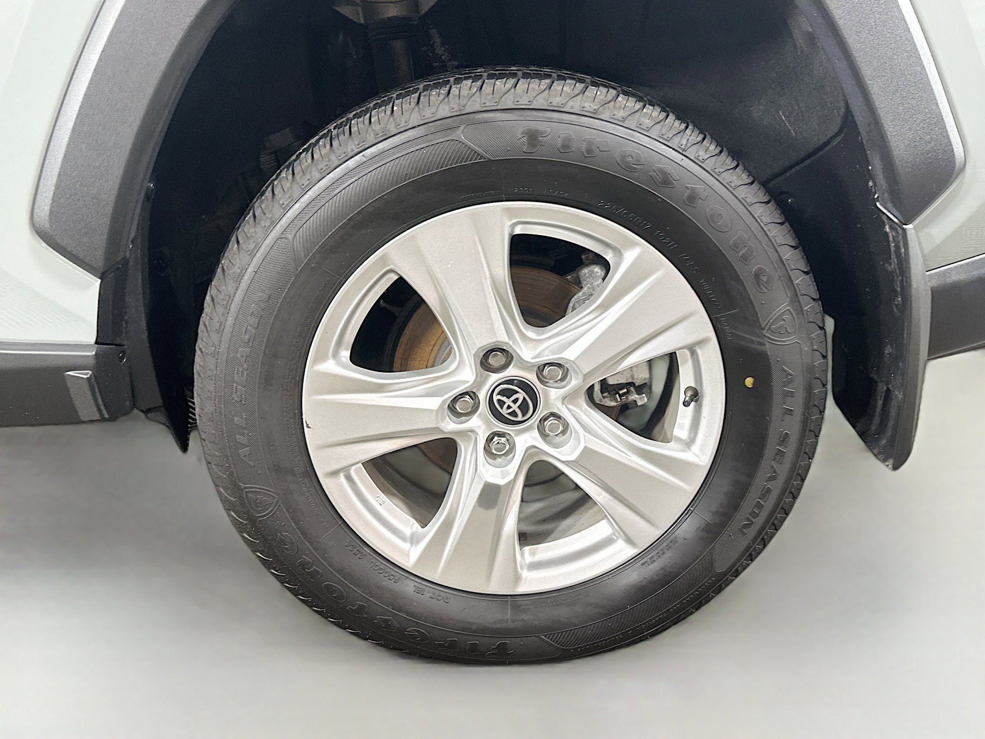 2021 Toyota RAV4 XLE photo 27