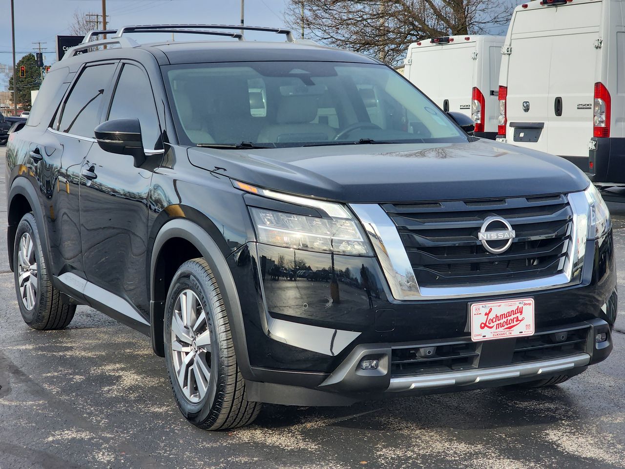 2023 Nissan Pathfinder SL's photo