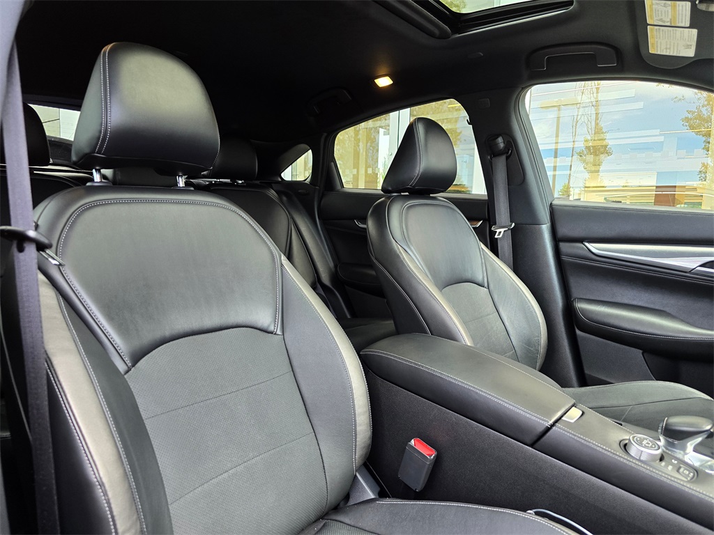 2022 Infiniti QX55 Essential photo 31