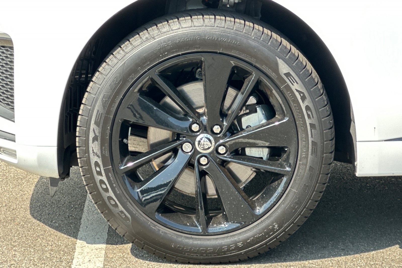2025 Jaguar F-PACE P250 R-Dynamic S photo 28