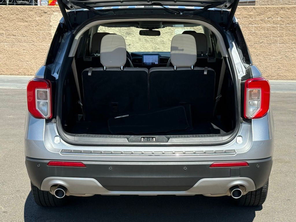 2022 Ford Explorer Limited photo 14