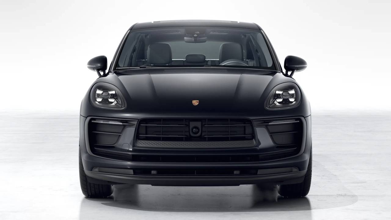 2026 Porsche Macan T photo 7