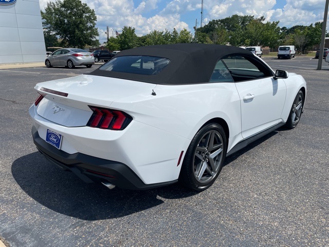 2025 Ford Mustang EcoBoost photo 4