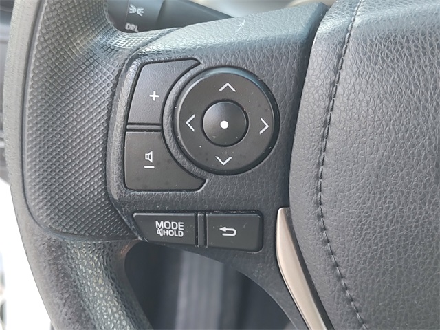 2014 Toyota RAV4 LE photo 19