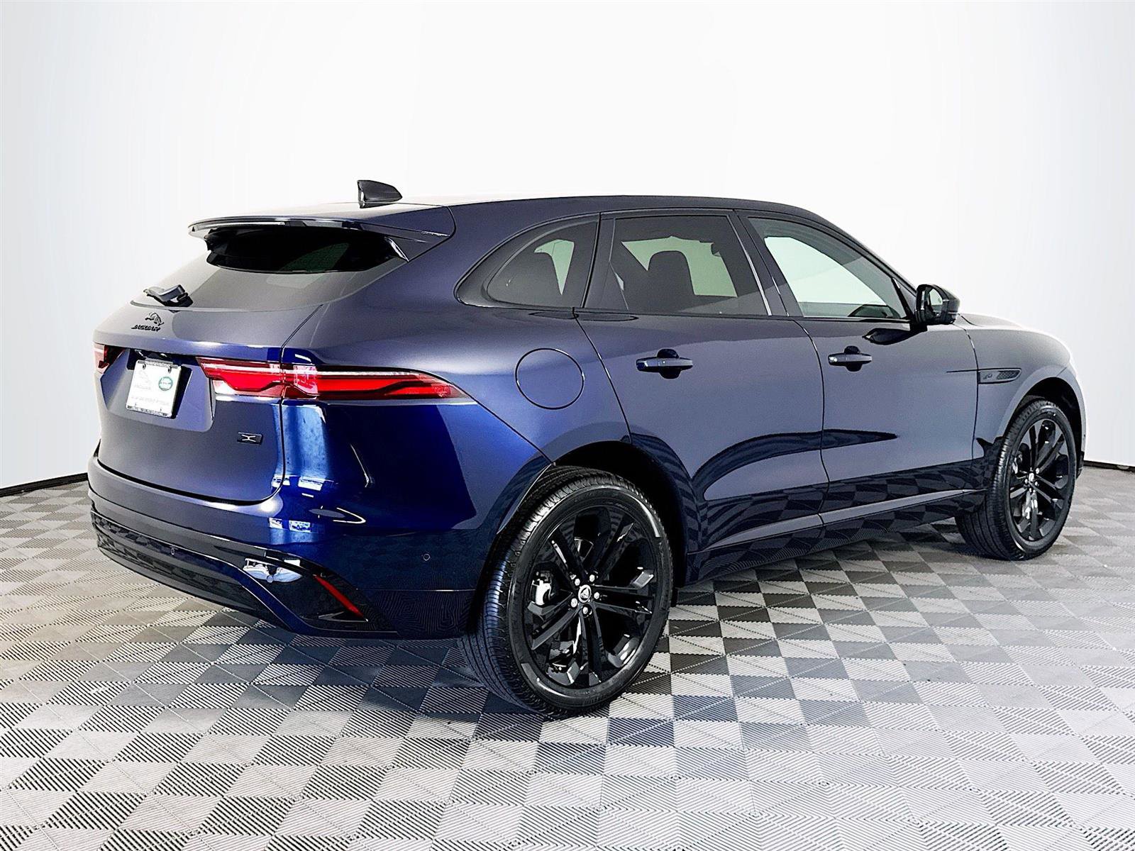 2026 Jaguar F-PACE P250 R-Dynamic S photo 2