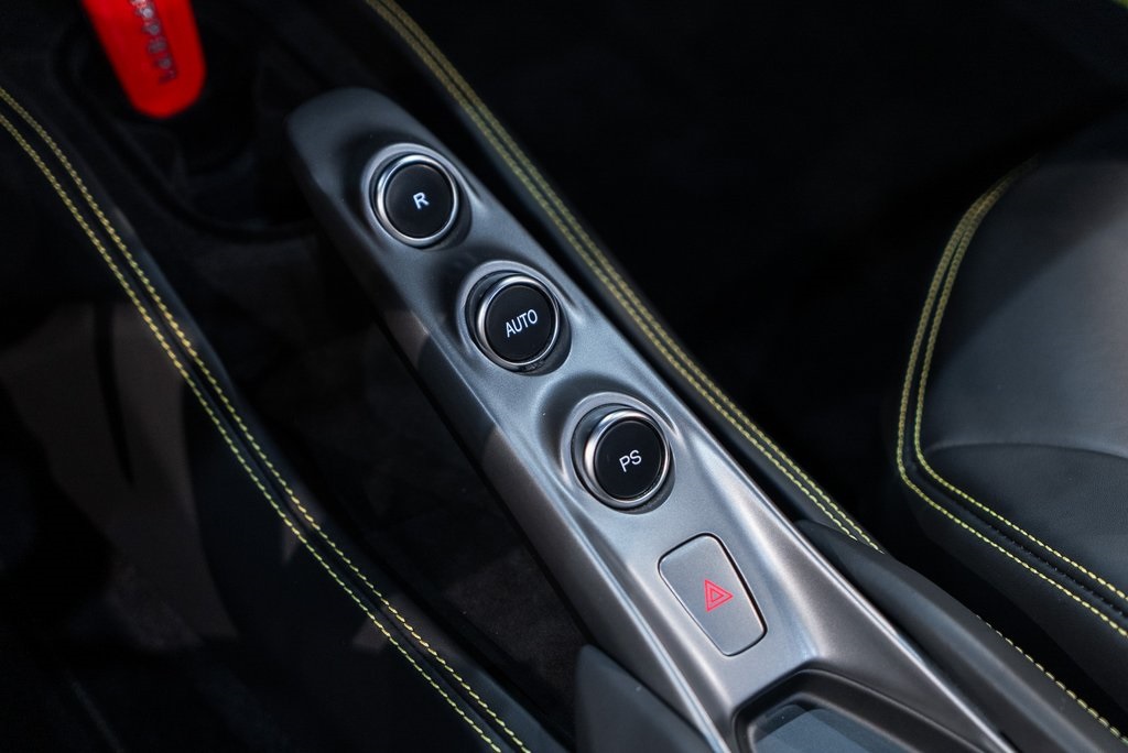 2022 Ferrari F8 Spider Base photo 34
