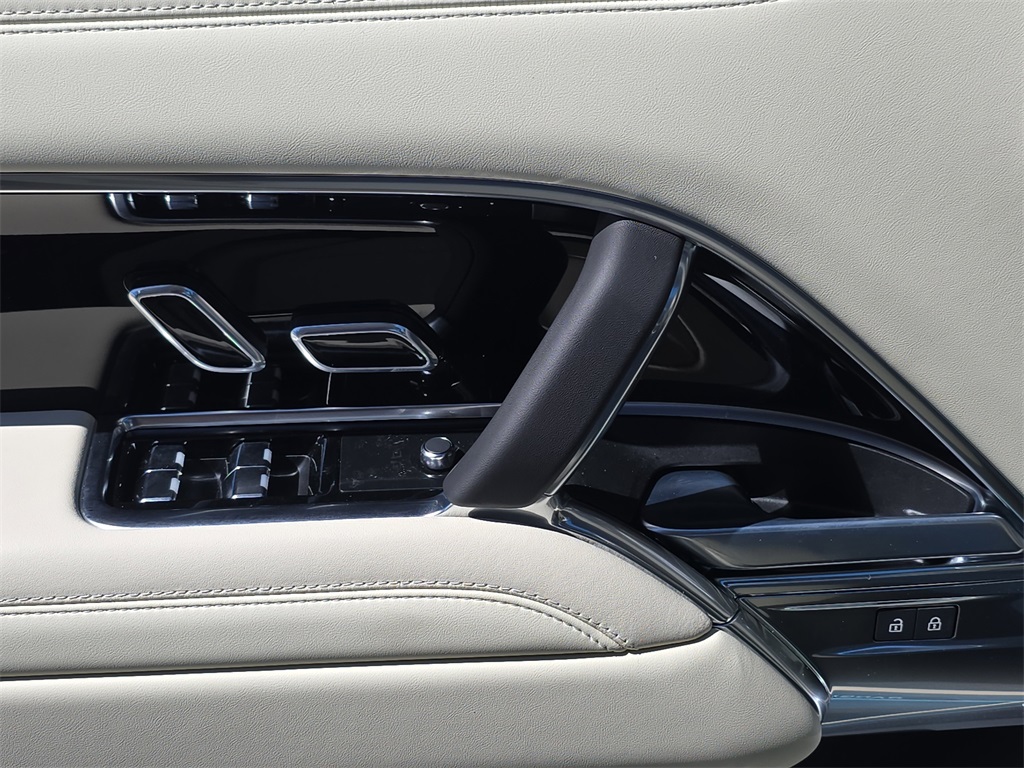 2025 Land Rover Range Rover SE photo 25