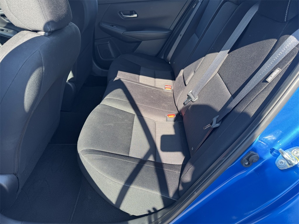 2022 Nissan Sentra SV photo 11
