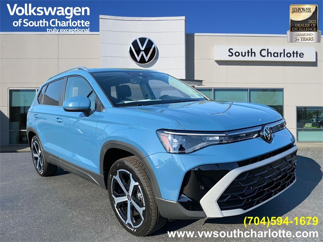 2025 Volkswagen Taos SEL's photo