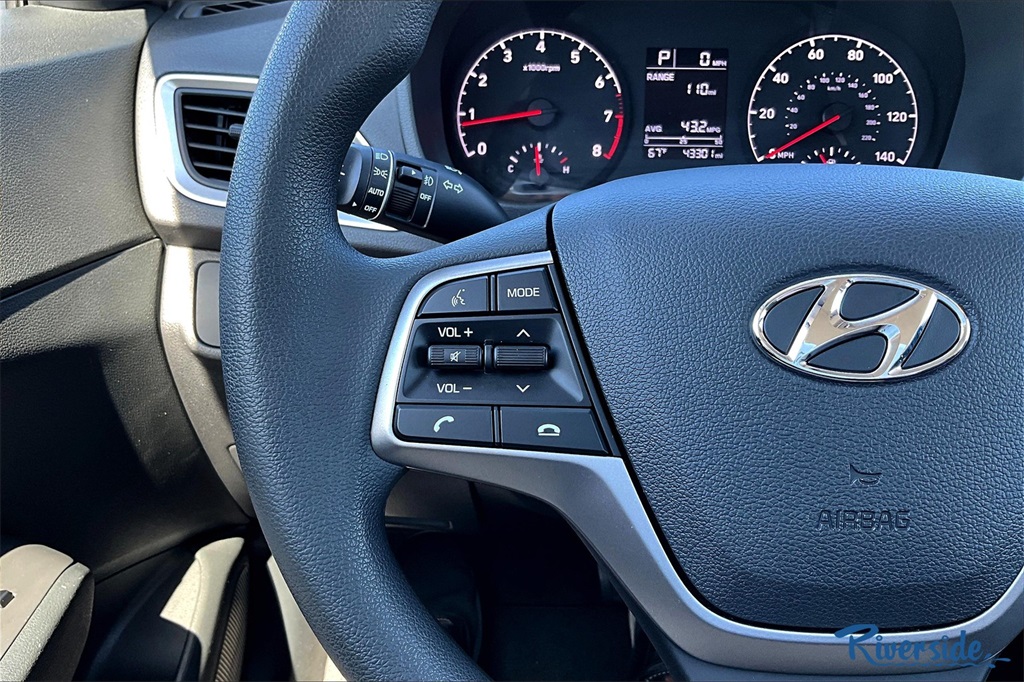 2022 Hyundai Accent SEL photo 10