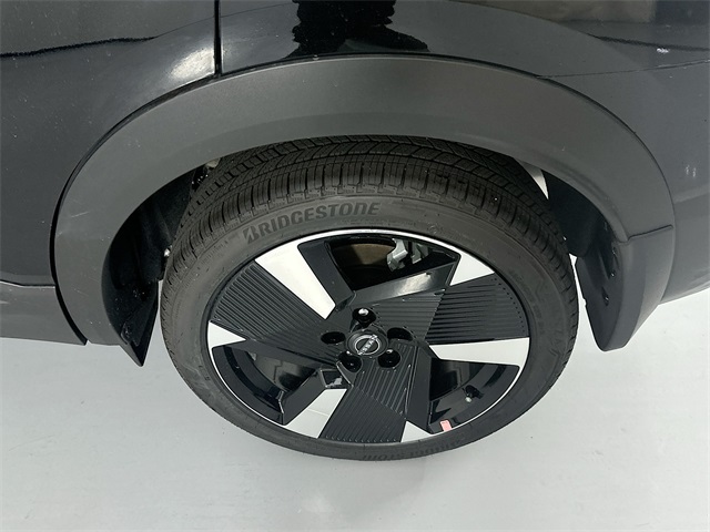 2025 Nissan Kicks SR photo 11