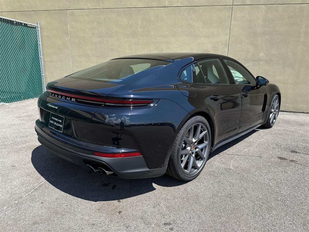 2025 Porsche Panamera 4 photo 8