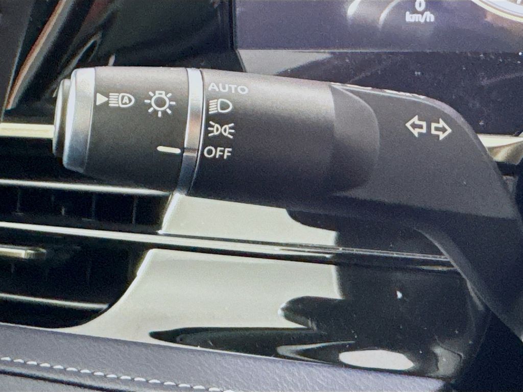 2026 Infiniti QX80 Sensory photo 10