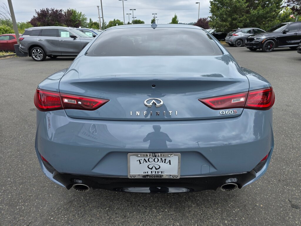 2022 Infiniti Q60 Red Sport 400 photo 6