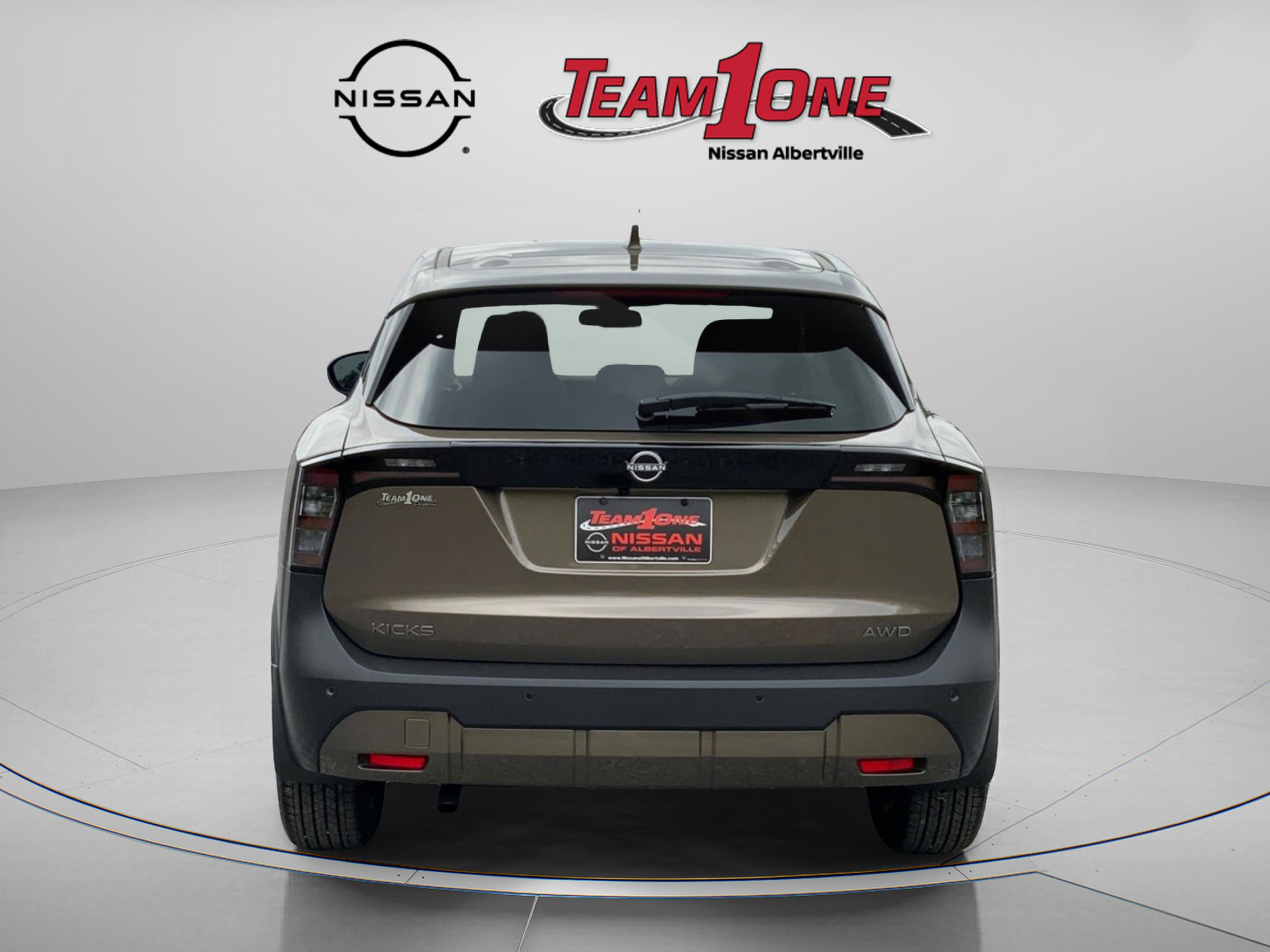 2025 Nissan Kicks SV photo 4