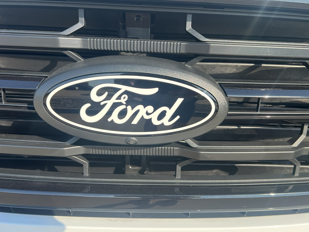 2025 Ford F-150 XLT photo 14