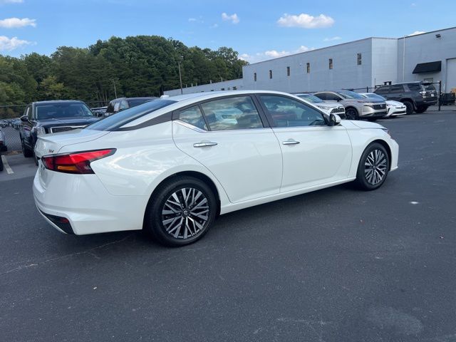 2023 Nissan Altima 2.5 SV photo 4