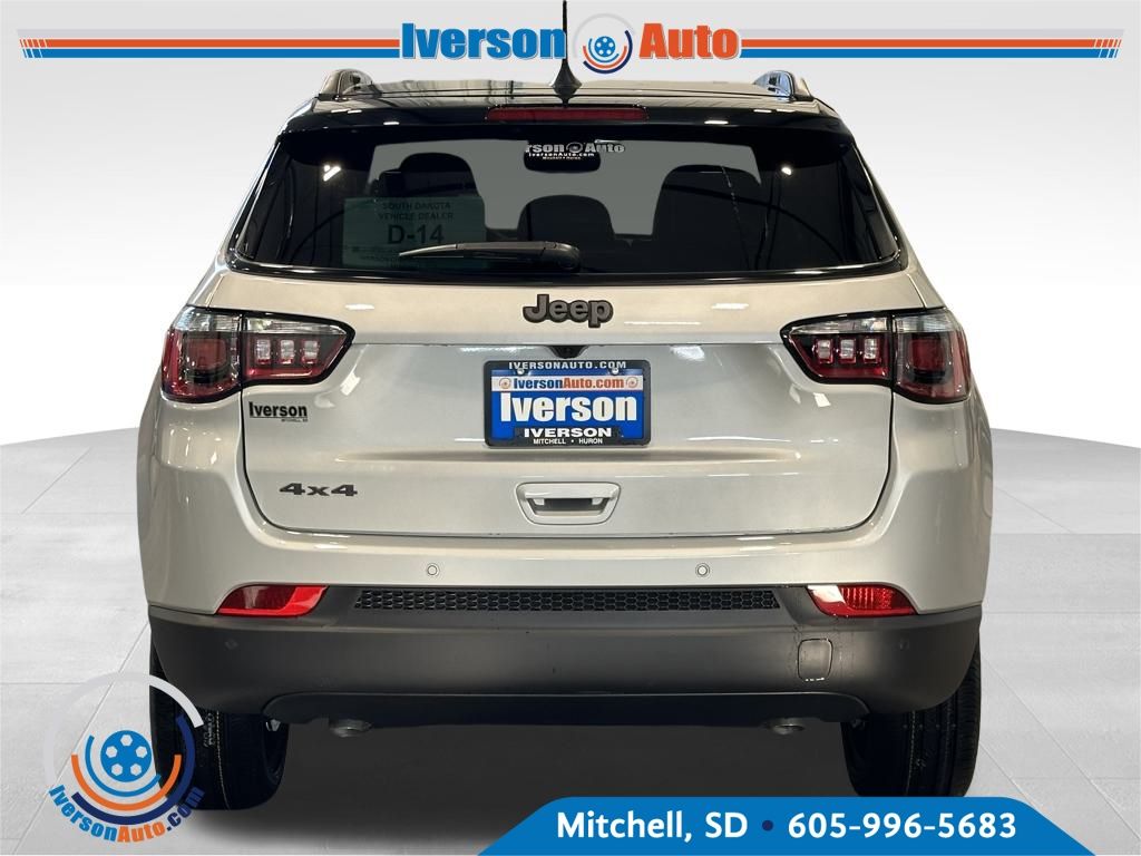 2026 Jeep Compass Limited Altitude photo 4