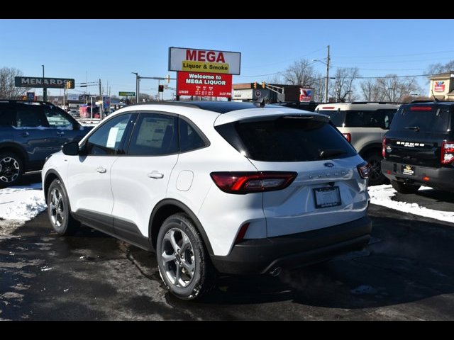 2025 Ford Escape ST-Line photo 5