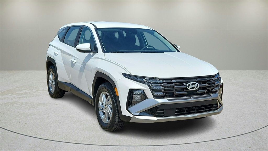 2025 Hyundai Tucson SE's photo
