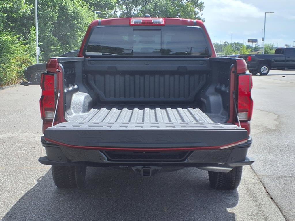 2025 Chevrolet Colorado LT photo 16