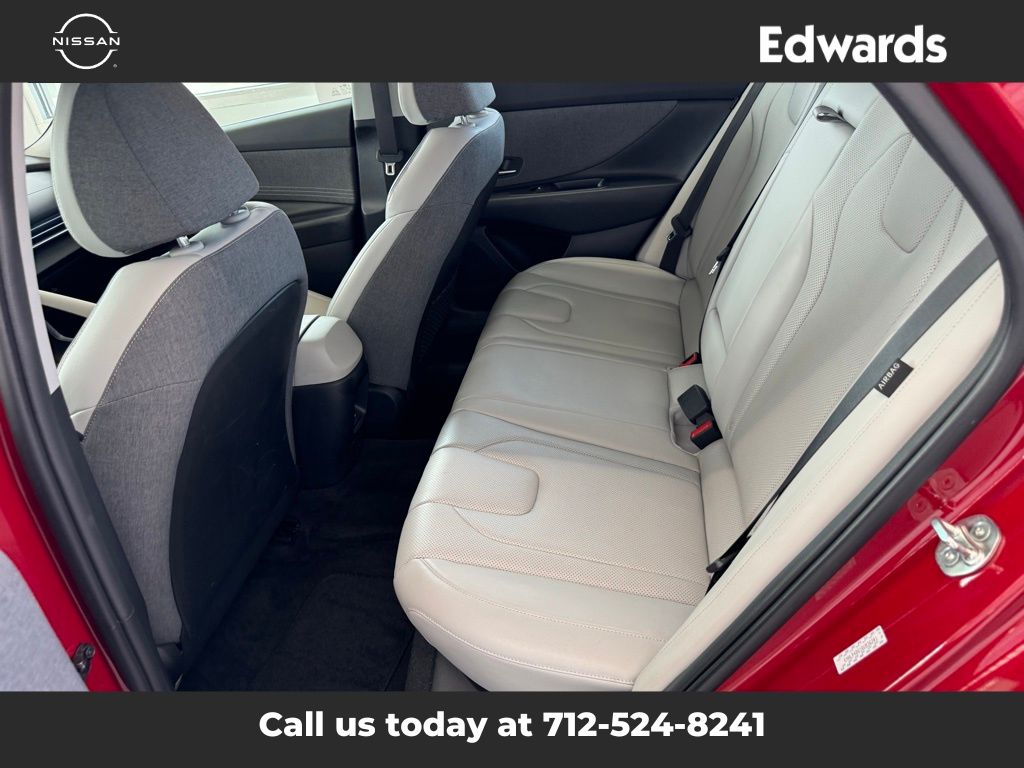 2024 Hyundai Elantra Limited photo 12