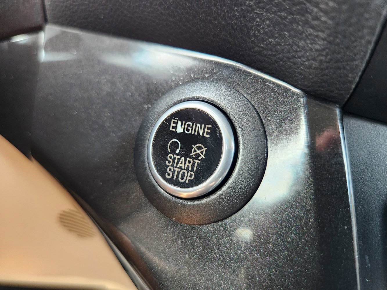 2017 Ford Escape Titanium photo 24