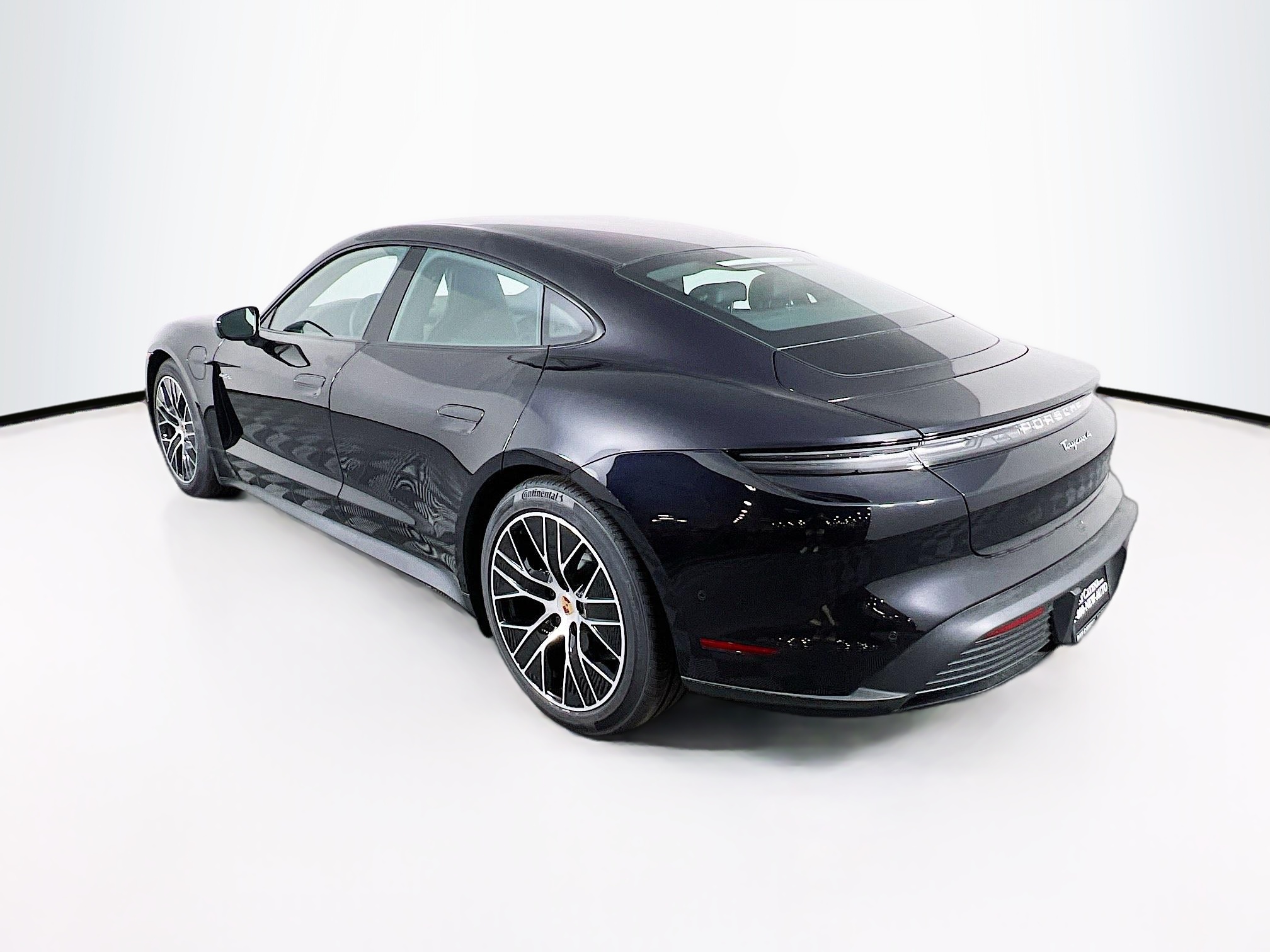 2025 Porsche Taycan 4 photo 3
