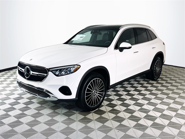 2026 Mercedes Benz GLC 300 4MATIC photo 2