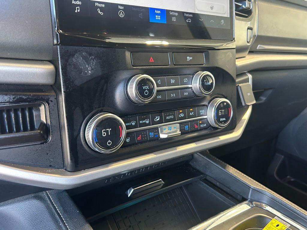 2022 Ford Expedition XLT photo 31